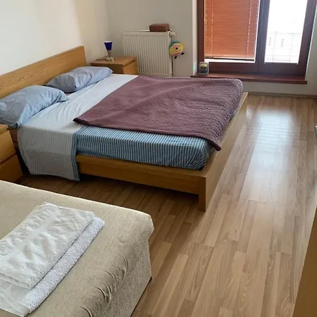 In The Center Of Poprad-free Parking פופראד